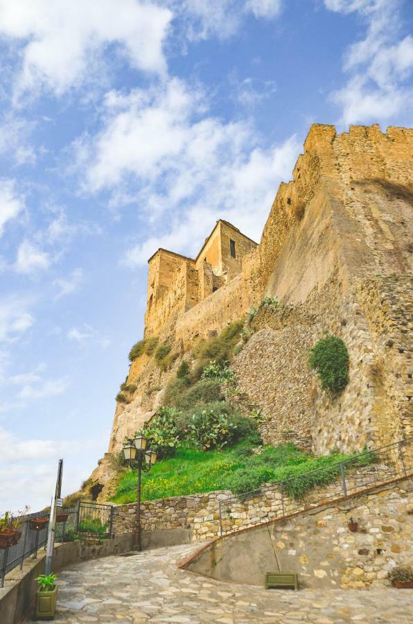 Casa Castello Hotel Rocca Imperiale Luaran gambar